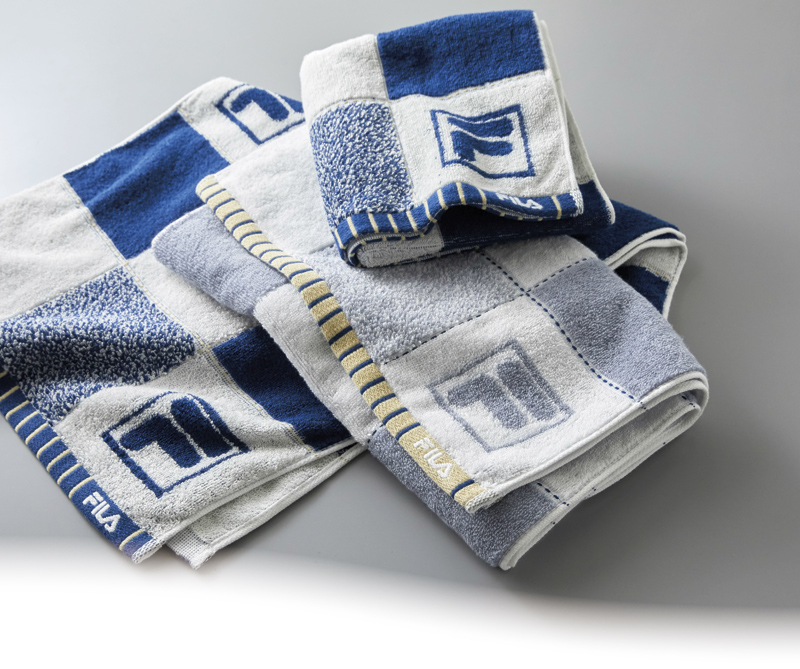 全品半額ギフト専門店 Hanne はんね All50 Off フィラ スペラーレ スポーツタオル フェイスタオル ネイビー Fl 2597